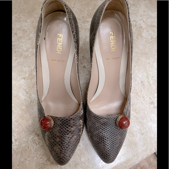 Fendi leather heels - Picture 1 of 9